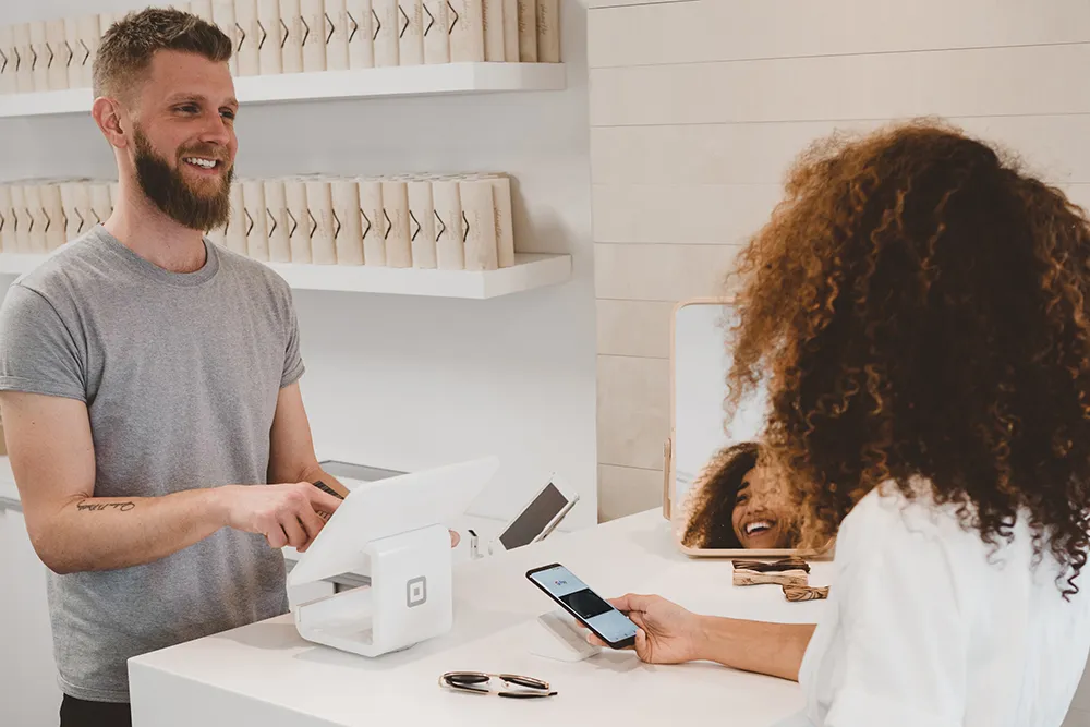 Customer Lifecycle Marketing Guide to Acquiring & Retaining Customers